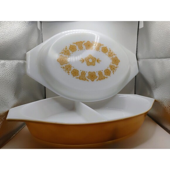 Vintage Pyrex Butterfly Gold 1-1/2 Qt Oval Casserole Covered Dish # 043 - 70s - Picture 1 of 16